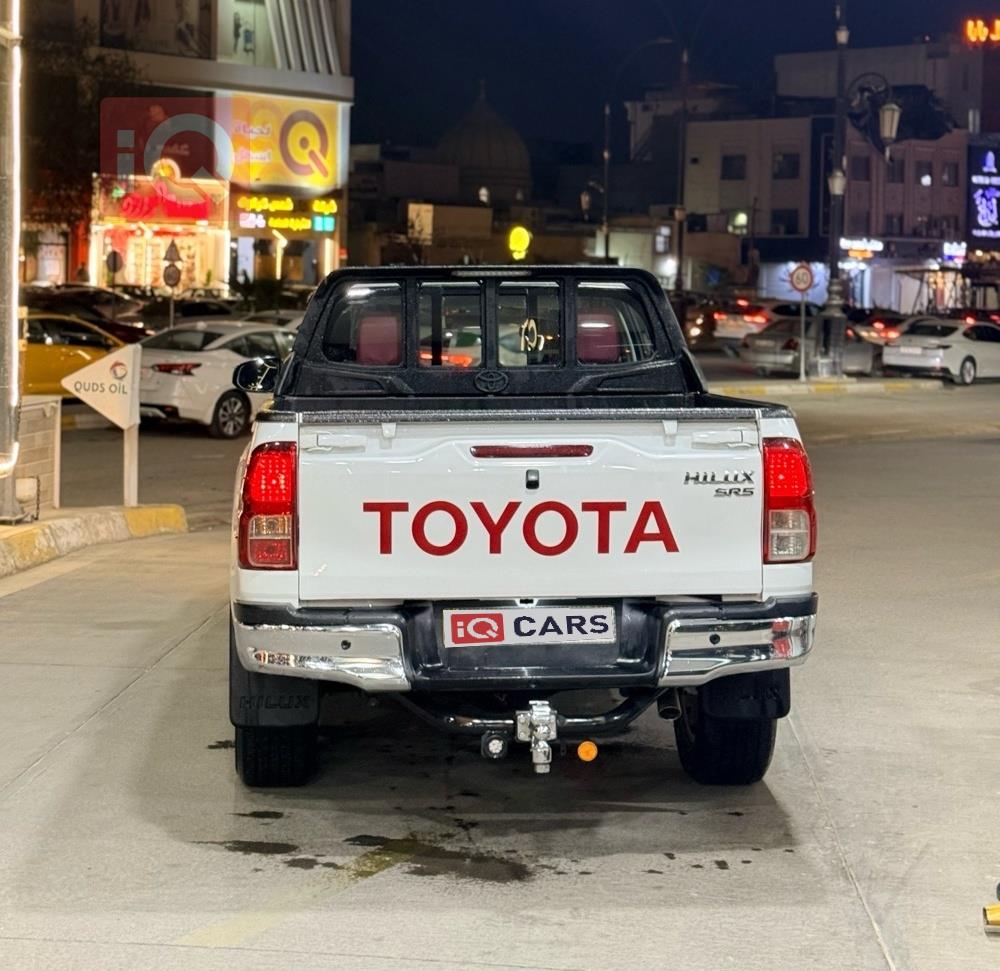 تويوتا هايلوكس